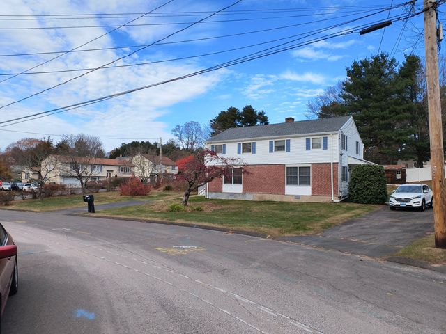 28 McLaughlin Terrace, Derby, CT 06418