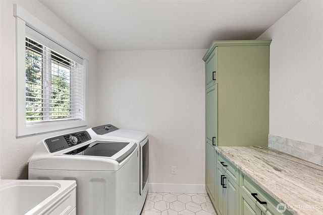 13114 Sunridge Way E, Puyallup, WA 98374