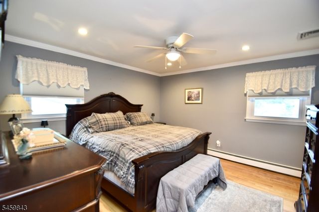28 Yacht Club Dr, Jefferson Twp., NJ 07849