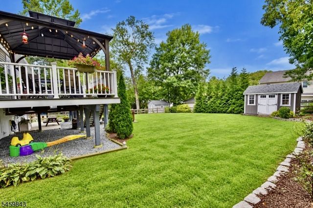 28 Yacht Club Dr, Jefferson Twp., NJ 07849