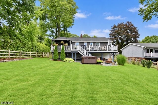 28 Yacht Club Dr, Jefferson Twp., NJ 07849