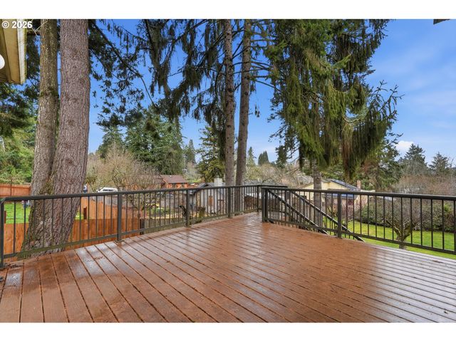 11765 Sw GAARDE St, Tigard, OR 97224