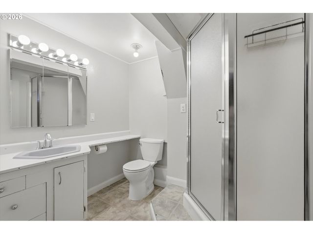 11765 Sw GAARDE St, Tigard, OR 97224