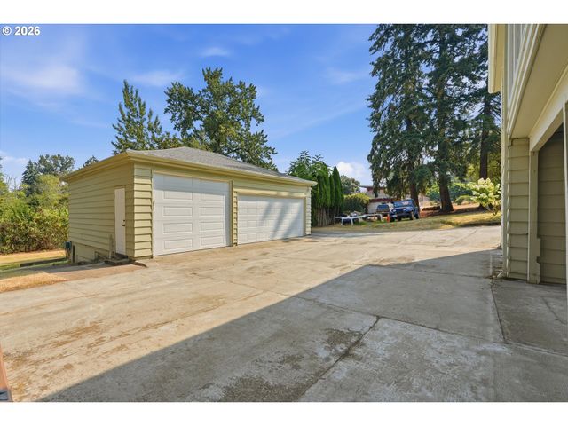 11765 Sw GAARDE St, Tigard, OR 97224