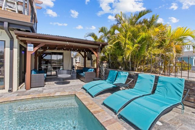 357 LA HACIENDA DRIVE, Indian Rocks Beach, FL 33785