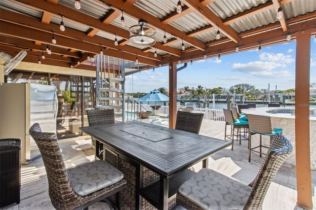357 LA HACIENDA DRIVE, Indian Rocks Beach, FL 33785