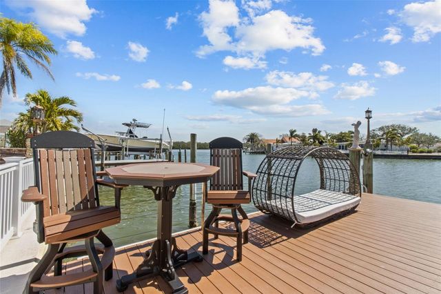 357 LA HACIENDA DRIVE, Indian Rocks Beach, FL 33785