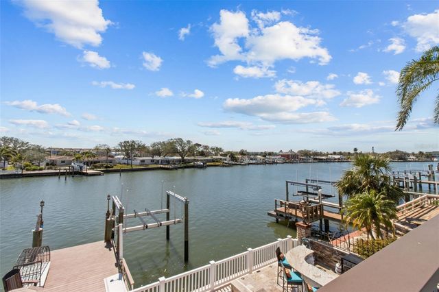 357 LA HACIENDA DRIVE, Indian Rocks Beach, FL 33785