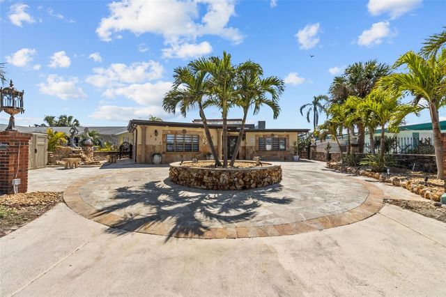 357 LA HACIENDA DRIVE, Indian Rocks Beach, FL 33785