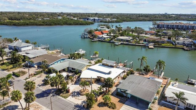 357 LA HACIENDA DRIVE, Indian Rocks Beach, FL 33785
