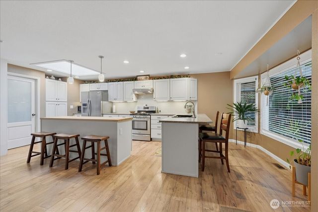 11825 Meridian Place SE, Lake Stevens, WA 98258