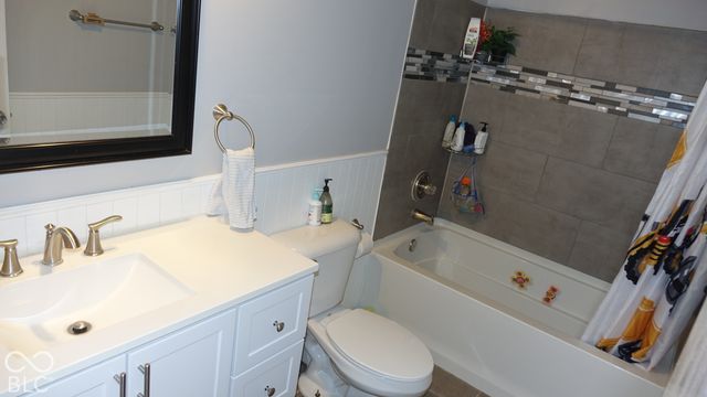 8140 Harshaw Drives, Indianapolis, IN 46239
