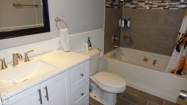 8140 Harshaw Drives, Indianapolis, IN 46239