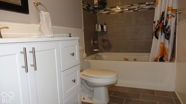 8140 Harshaw Drives, Indianapolis, IN 46239