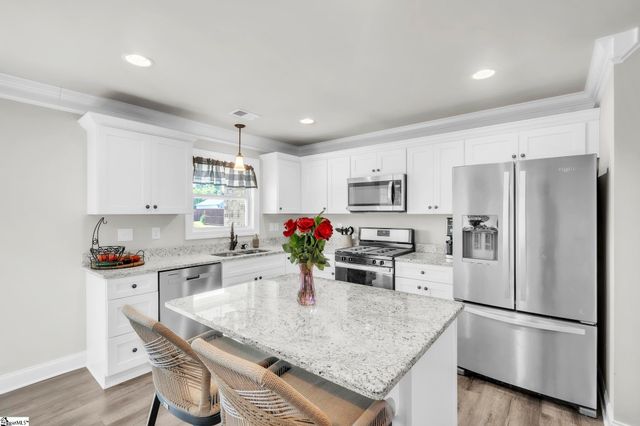 437 Cherokee Creek Road, Gaffney, SC 29341