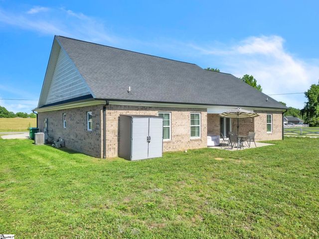 437 Cherokee Creek Road, Gaffney, SC 29341