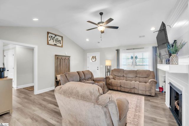 437 Cherokee Creek Road, Gaffney, SC 29341
