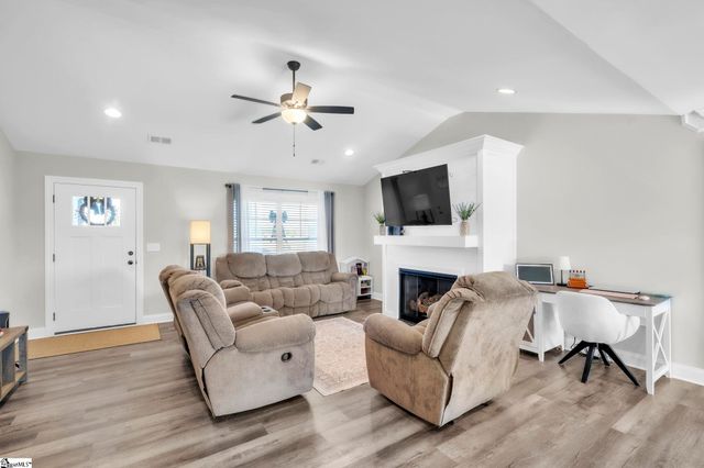 437 Cherokee Creek Road, Gaffney, SC 29341