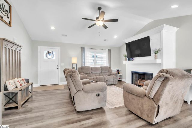 437 Cherokee Creek Road, Gaffney, SC 29341