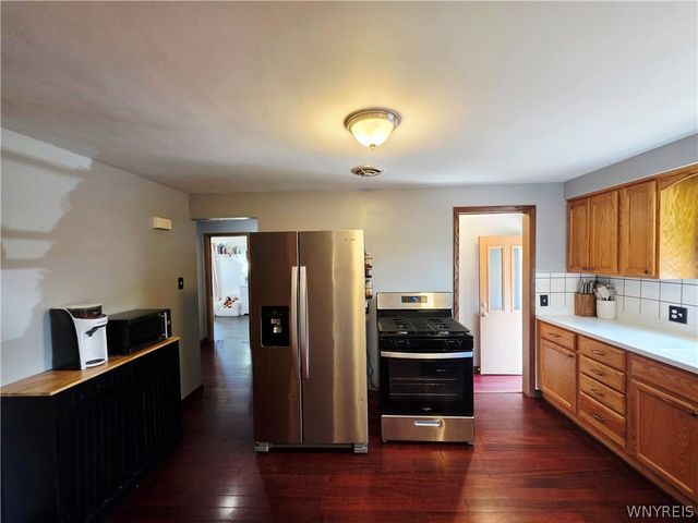 223 Collins Avenue, West Seneca, NY 14224