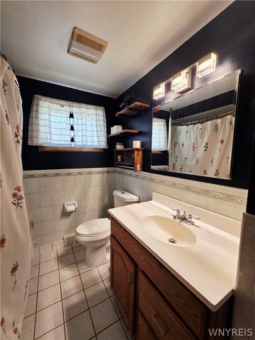 223 Collins Avenue, West Seneca, NY 14224