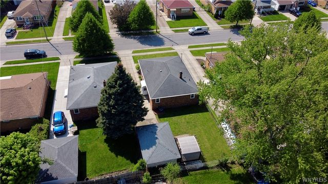 223 Collins Avenue, West Seneca, NY 14224