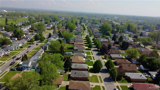 223 Collins Avenue, West Seneca, NY 14224