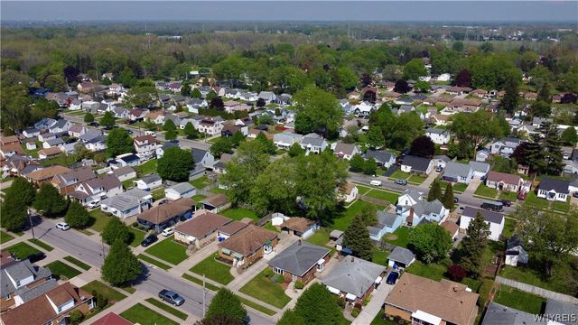 223 Collins Avenue, West Seneca, NY 14224