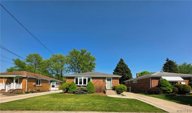 223 Collins Avenue, West Seneca, NY 14224