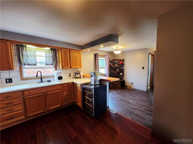 223 Collins Avenue, West Seneca, NY 14224