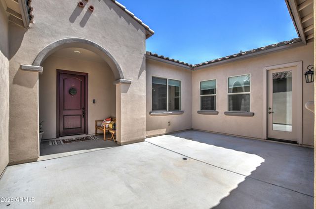 43607 N NATIONAL Court, New River, AZ 85087