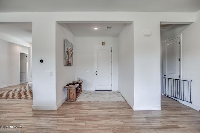 43607 N NATIONAL Court, New River, AZ 85087