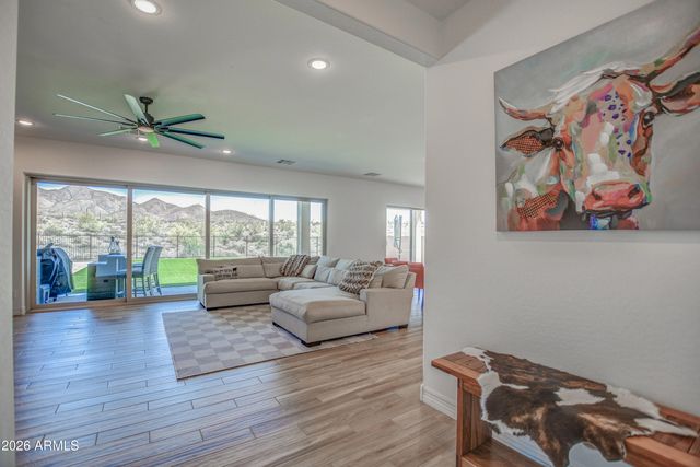 43607 N NATIONAL Court, New River, AZ 85087