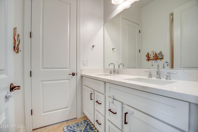 43607 N NATIONAL Court, New River, AZ 85087