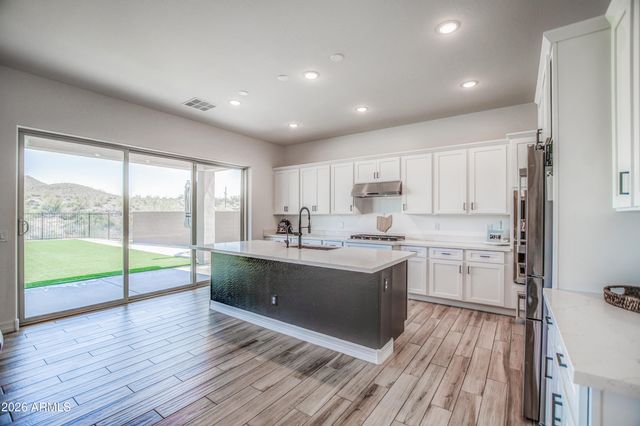 43607 N NATIONAL Court, New River, AZ 85087