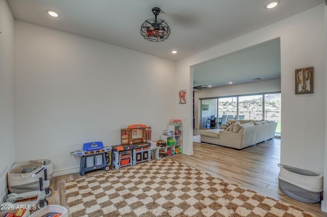 43607 N NATIONAL Court, New River, AZ 85087