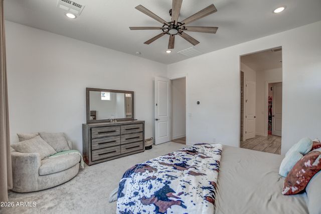 43607 N NATIONAL Court, New River, AZ 85087