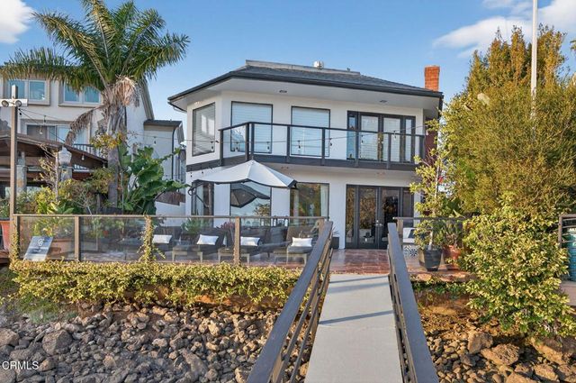 952 Peninsula Street, Ventura, CA 93001