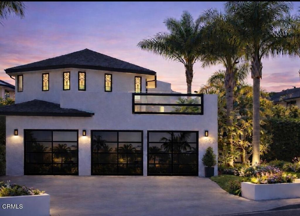 952 Peninsula Street, Ventura, CA 93001