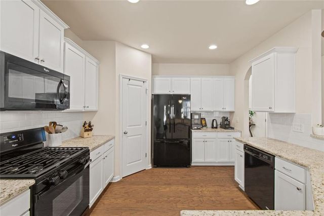 6020 Vista Crossing Way, Cumming, GA 30028