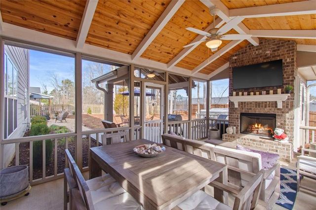 6020 Vista Crossing Way, Cumming, GA 30028