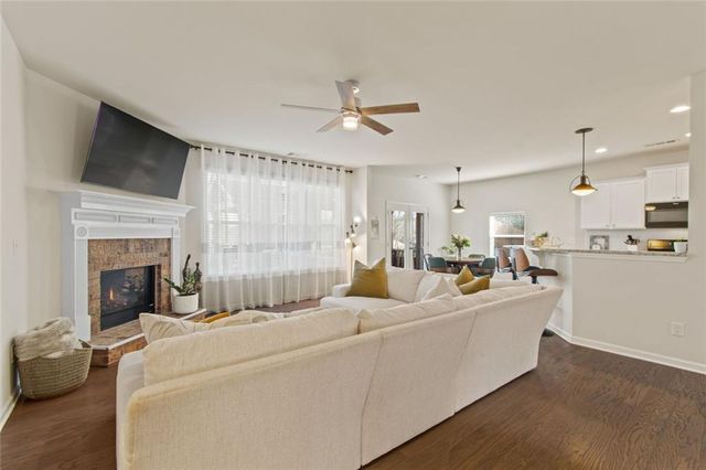 6020 Vista Crossing Way, Cumming, GA 30028