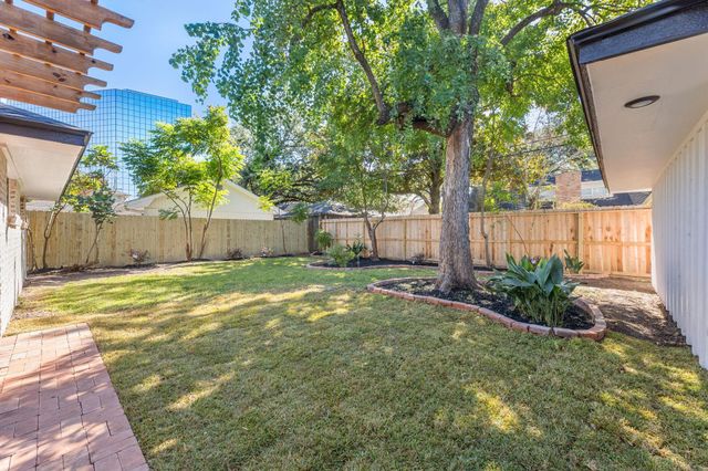 12315 Barryknoll Lane, Houston, TX 77024