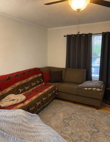 2750 Lyle Hollow Rd, Palmyra, TN 37142