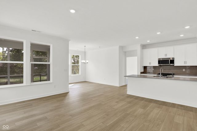 5279 Nettleton Way, Avon, IN 46123