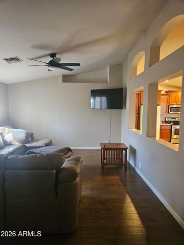 8646 W ROCKWOOD Drive, Peoria, AZ 85382