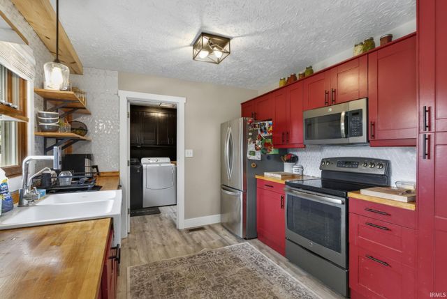 4703 W 1200 N Road, Knightstown, IN 46148