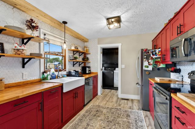4703 W 1200 N Road, Knightstown, IN 46148