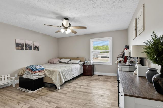 4703 W 1200 N Road, Knightstown, IN 46148