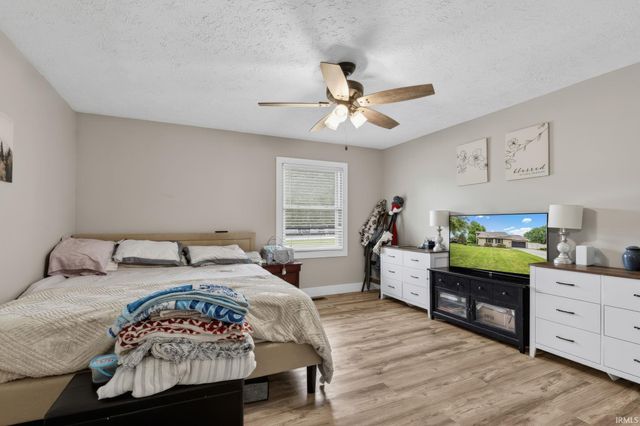 4703 W 1200 N Road, Knightstown, IN 46148
